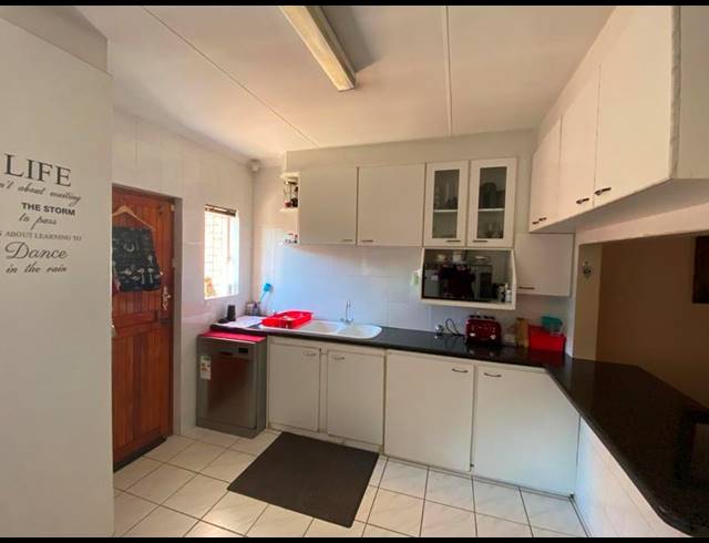 3 BEDROOM SIMPLEX FOR SALE IN NORKEM PARK